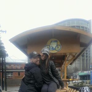 Meet your Posher, Caitlin